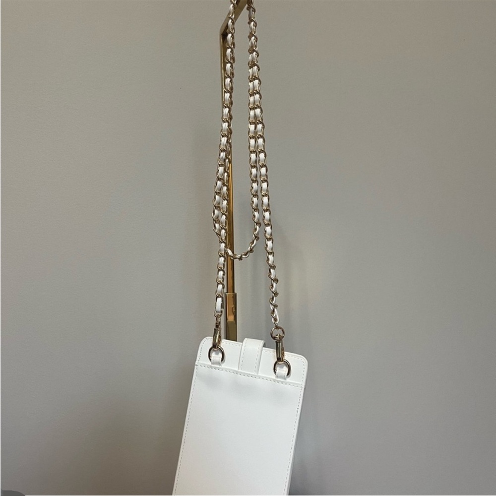 Coco Crush White Quilted Phone Case with Structured Design NIB. Vegan leather - Picture 4 of 7